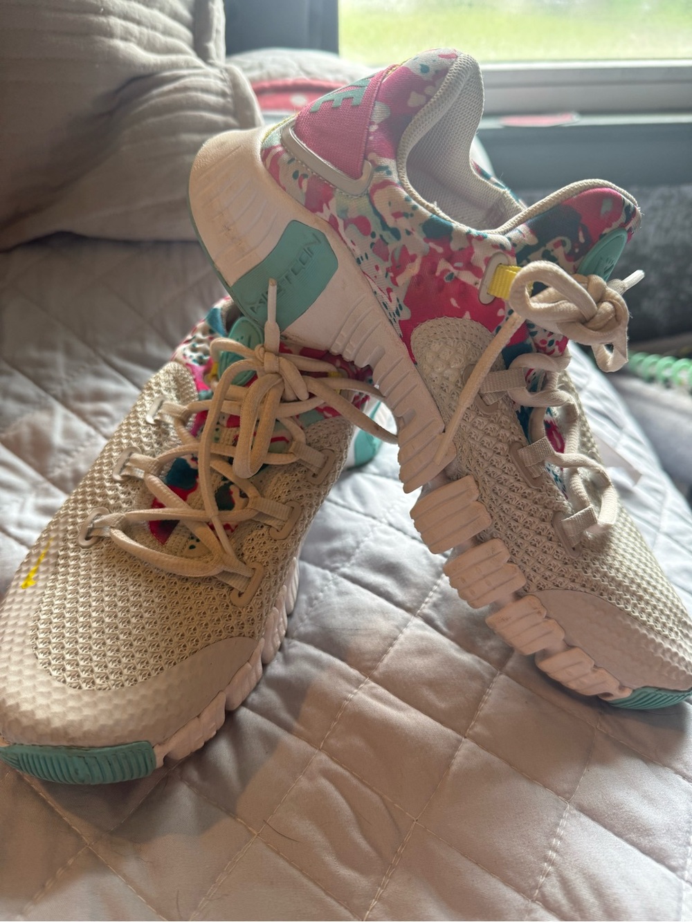 Nike Metron Graffiti sneakers